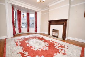 Dining room- click for photo gallery